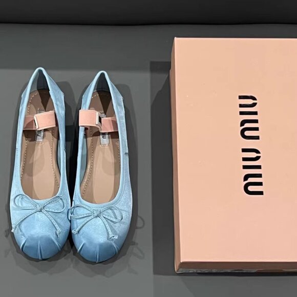 Miu Miu Pink Ballet Flats with Bow - Picture 3 of 4
